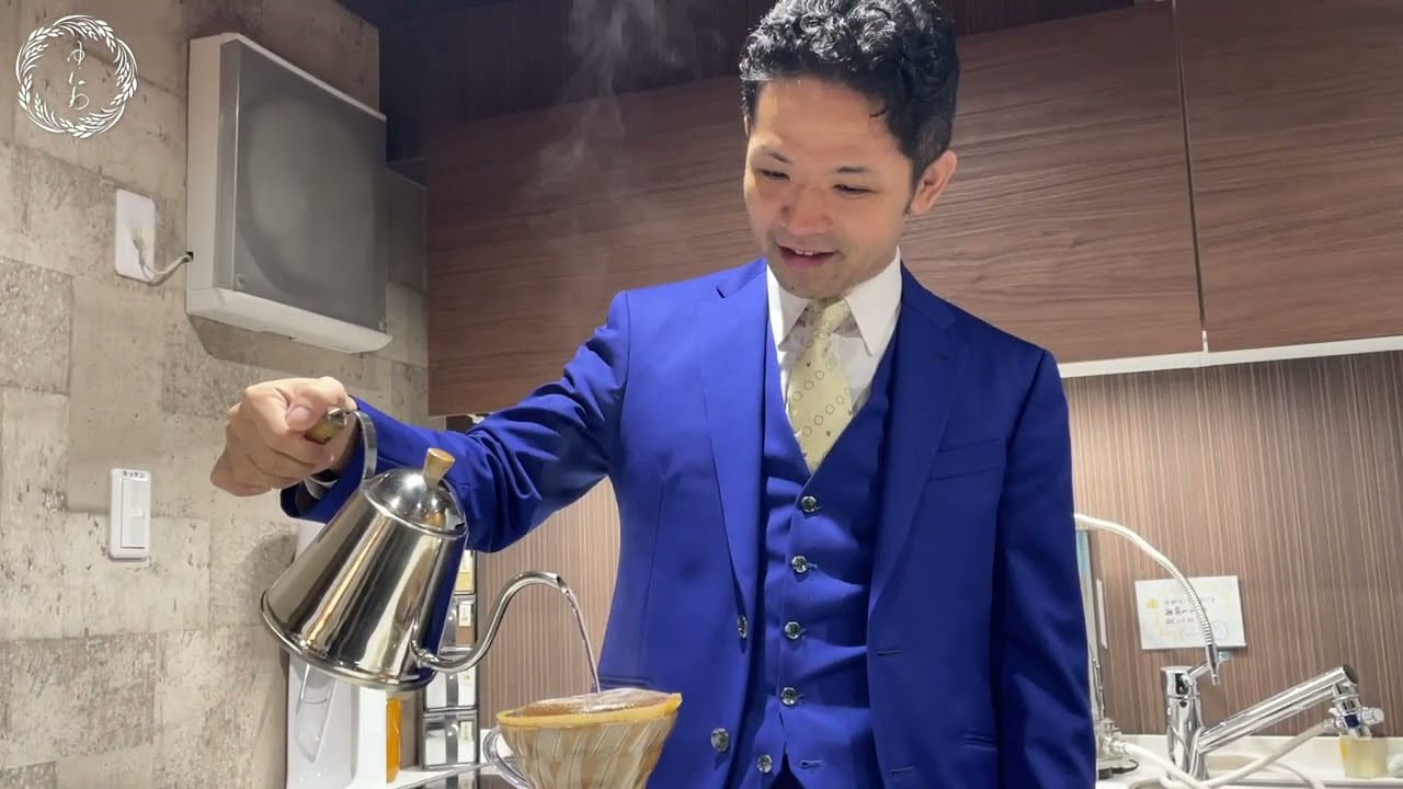 コーヒーを淹れる村田先生
