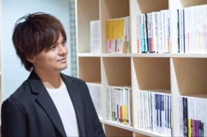 講師の与那嶺先生（よなたん）
