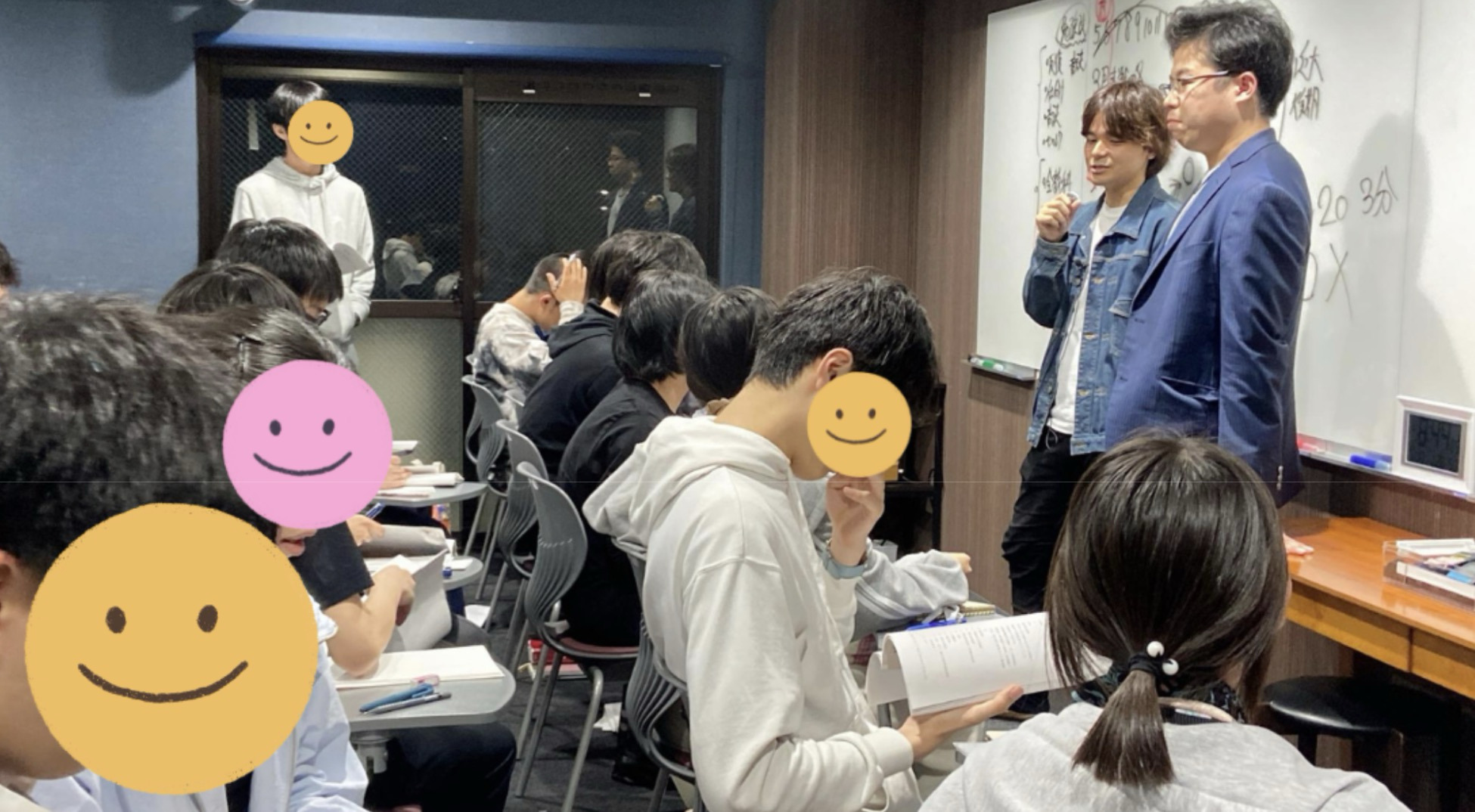 イベントの説明を聞く生徒たちの様子